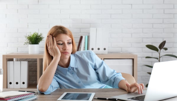 How to Politely Deal With a Lazy Employee at Work