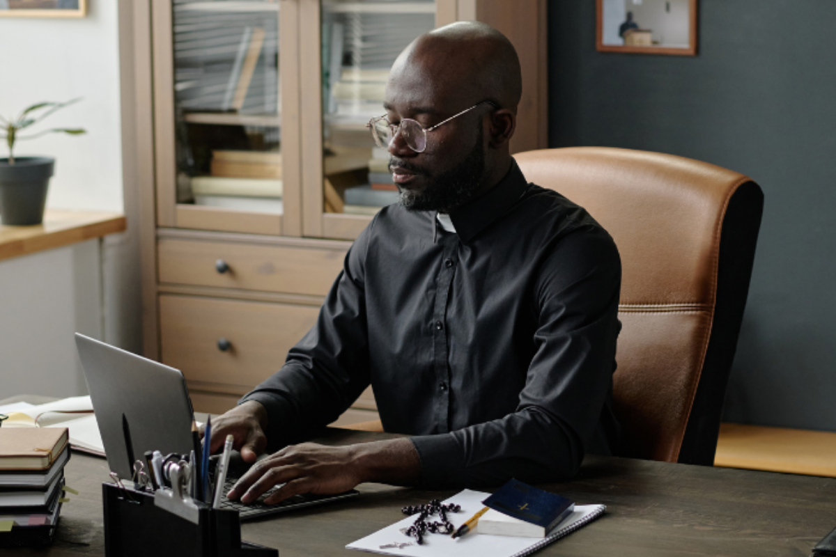 church-time-tracking-app (772 x 695 px)