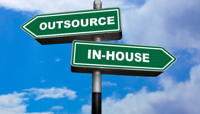 in-house-payroll-vs-outsourcing-hero